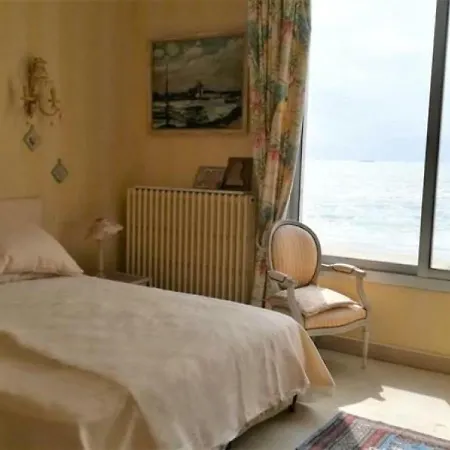 Ferienhaus House Grande Maison Les Pieds Dans Le Sable